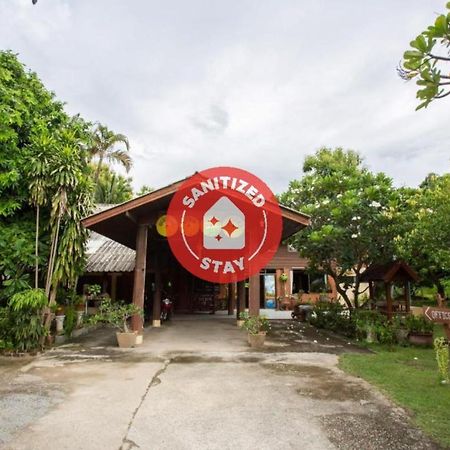 Oyo 909 Guiding Star Resort Chiang Mai Luaran gambar