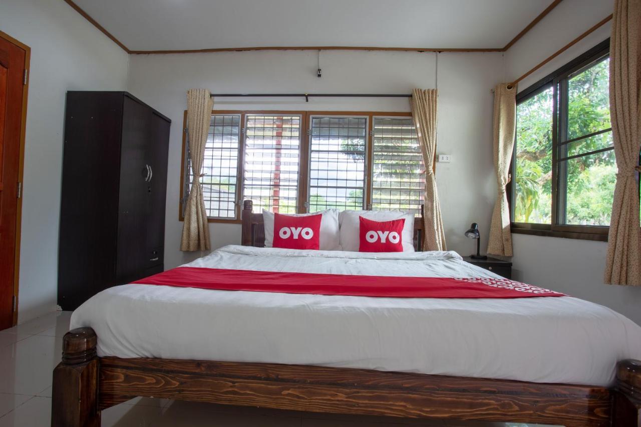 Oyo 909 Guiding Star Resort Chiang Mai Luaran gambar