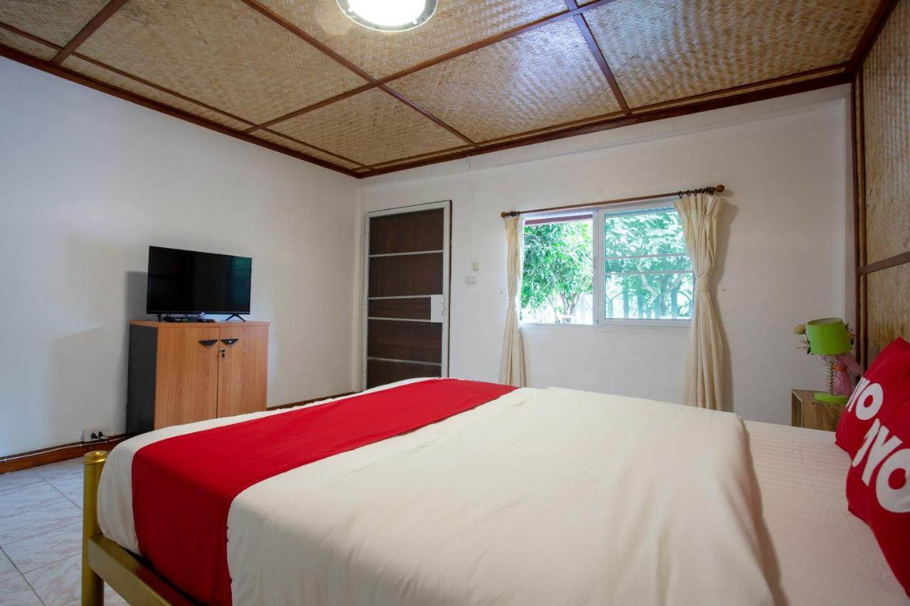 Oyo 909 Guiding Star Resort Chiang Mai Luaran gambar