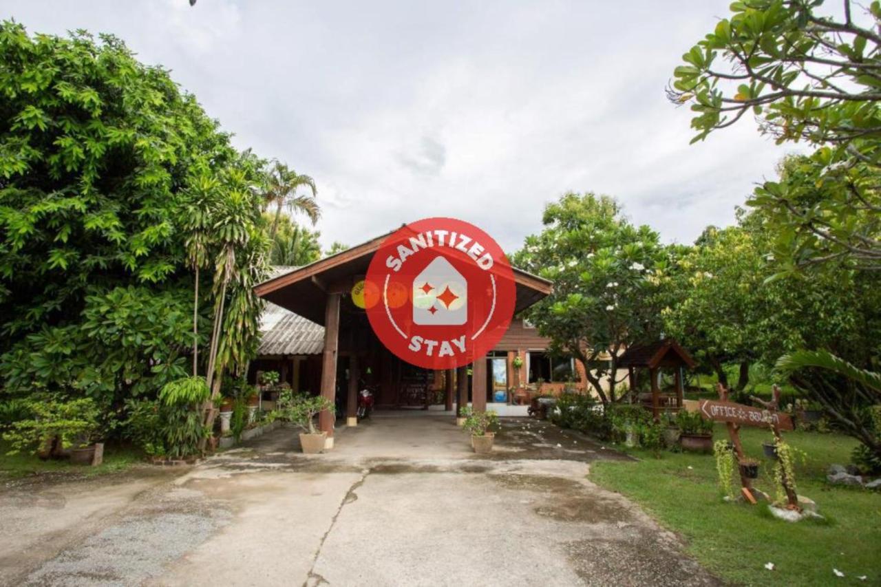 Oyo 909 Guiding Star Resort Chiang Mai Luaran gambar