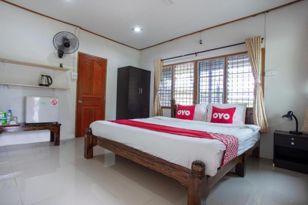 Oyo 909 Guiding Star Resort Chiang Mai Luaran gambar