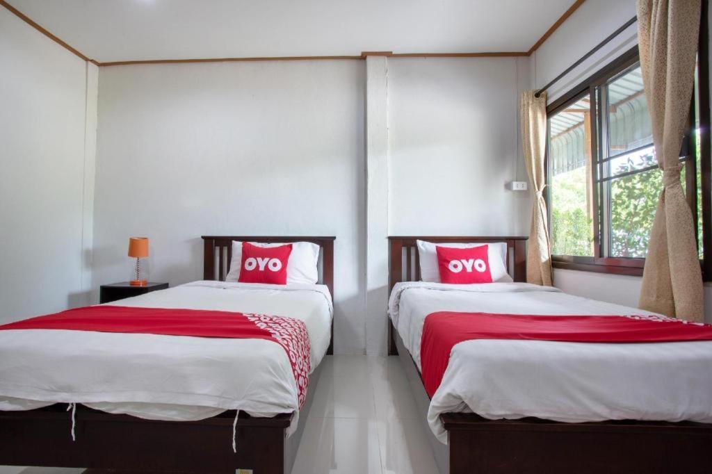 Oyo 909 Guiding Star Resort Chiang Mai Luaran gambar