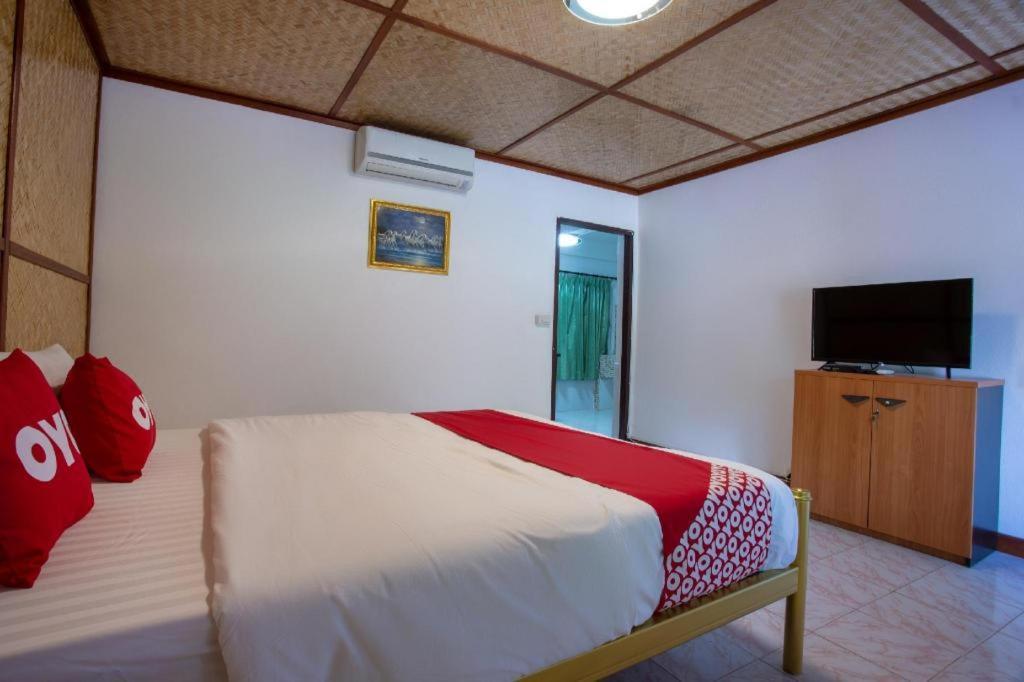 Oyo 909 Guiding Star Resort Chiang Mai Luaran gambar
