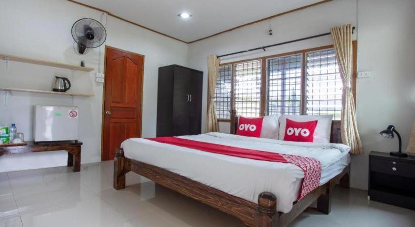 Oyo 909 Guiding Star Resort Chiang Mai Luaran gambar