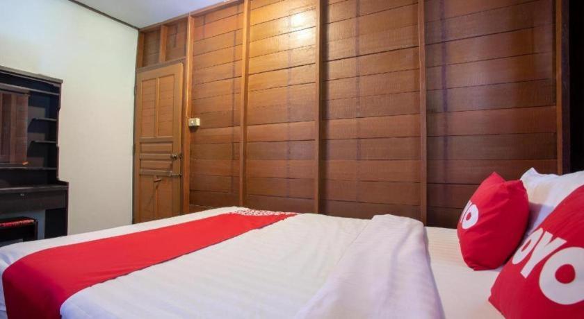Oyo 909 Guiding Star Resort Chiang Mai Luaran gambar