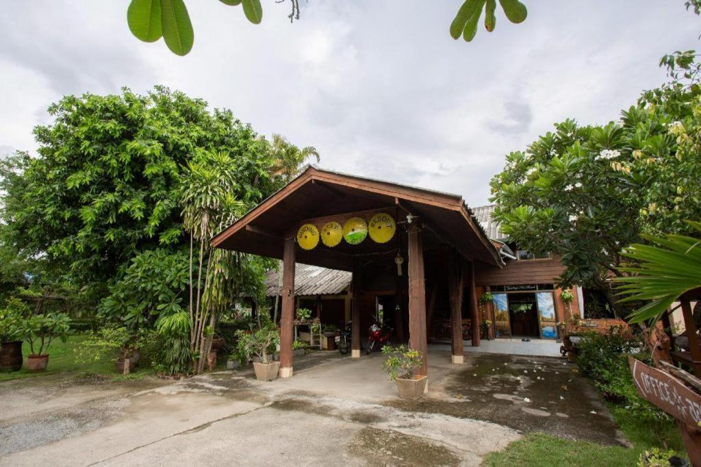 Oyo 909 Guiding Star Resort Chiang Mai Luaran gambar